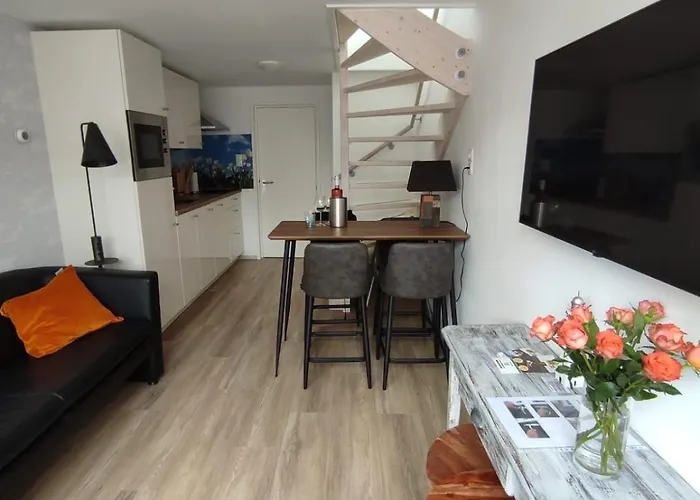 Hello - Familiehuis Quarles Uffordstraat 77 *